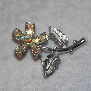 Sarah Coventry Aurora Borealis  Flower Brooch